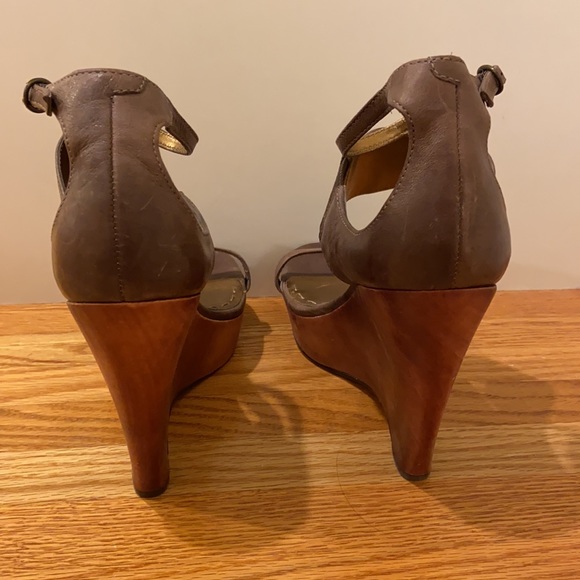 Nine West Brown Leather & Wood Wedges Size 6.5 - Picture 7 of 15